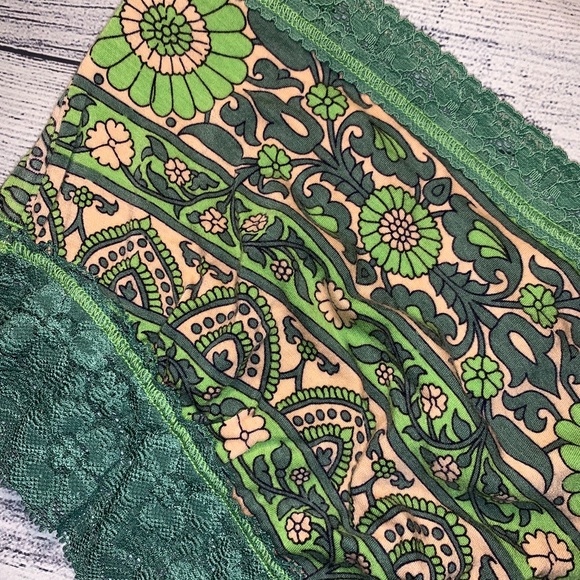 L Free People Bandeau. Beautiful! - Picture 2 of 6